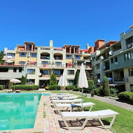 Sea Park & Pool Apartment Warna