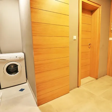 Sea Park & Pool Apartment Varna