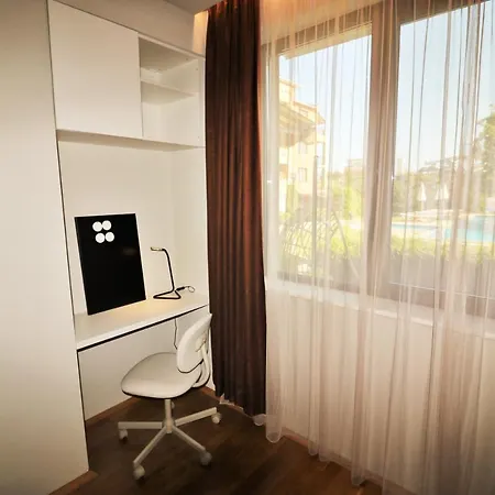Apartment Sea Park & Pool Varna