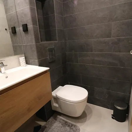 Sea Park & Pool Apartment