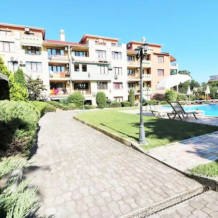 Apartment Sea Park & Pool Varna