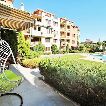Sea Park & Pool Varna